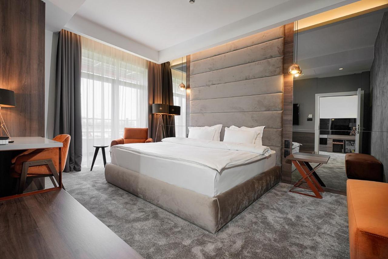 Hotel Srbija Lux Stara Pazova Dış mekan fotoğraf