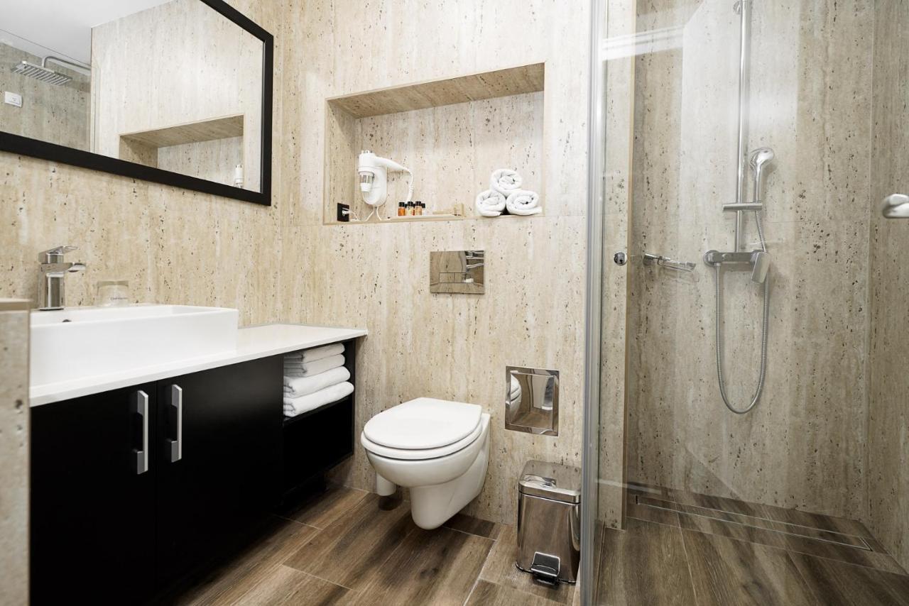 Hotel Srbija Lux Stara Pazova Dış mekan fotoğraf