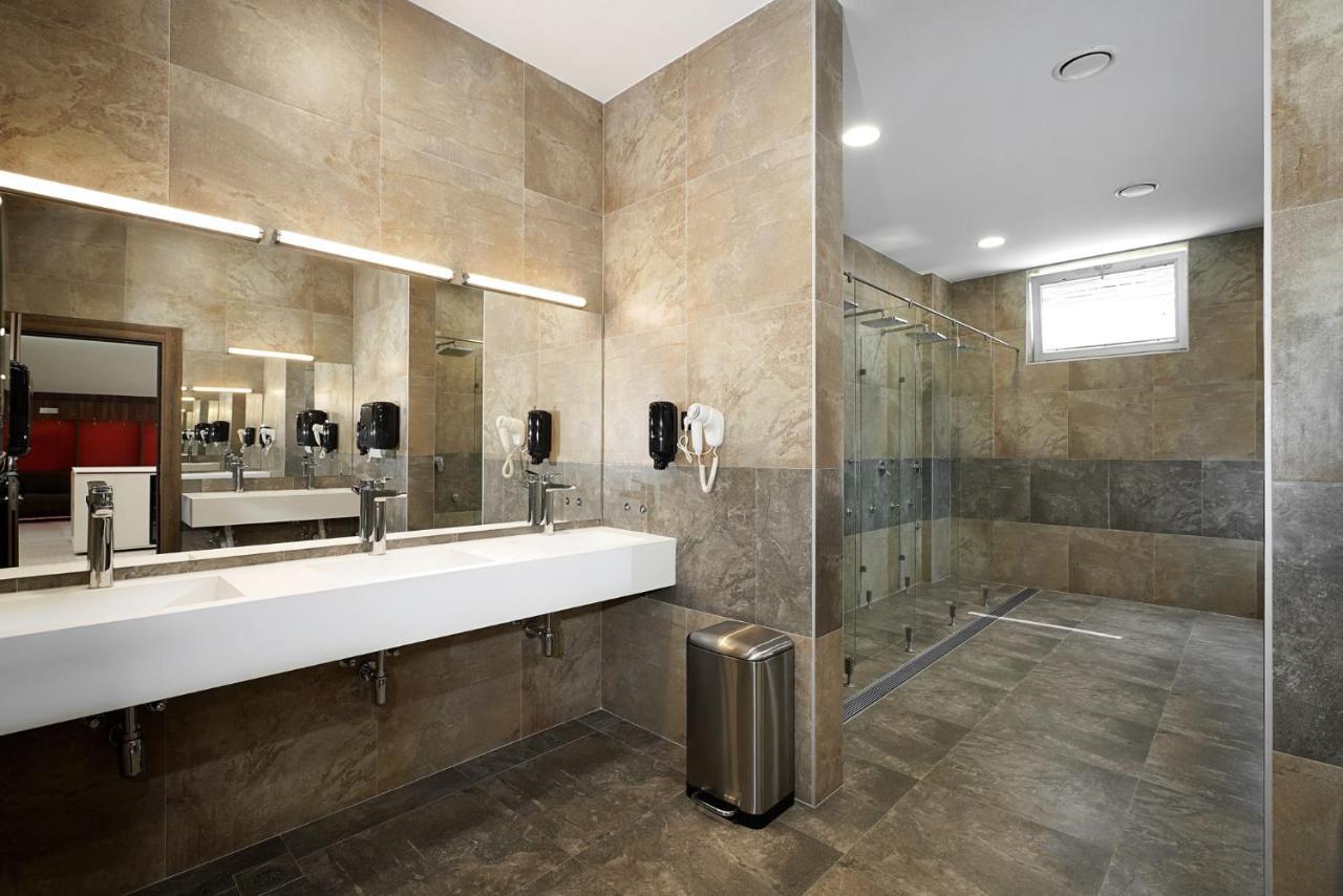 Hotel Srbija Lux Stara Pazova Dış mekan fotoğraf