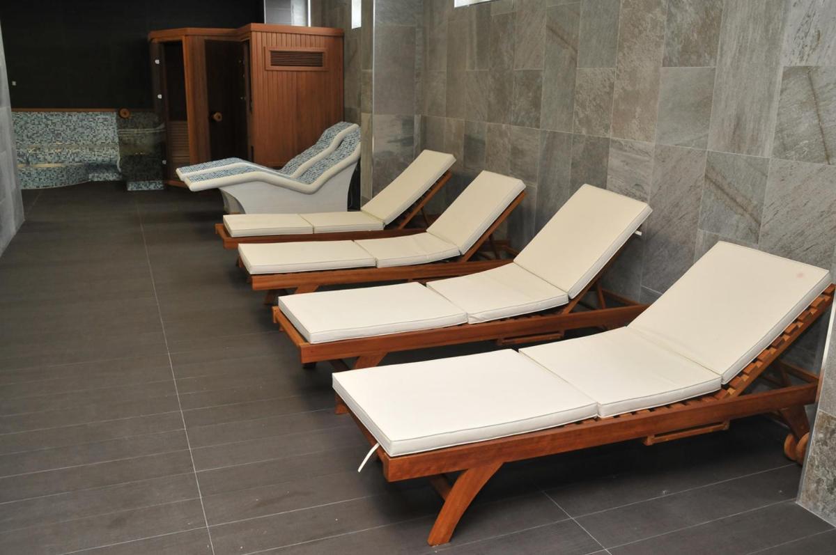 Hotel Srbija Lux Stara Pazova Dış mekan fotoğraf